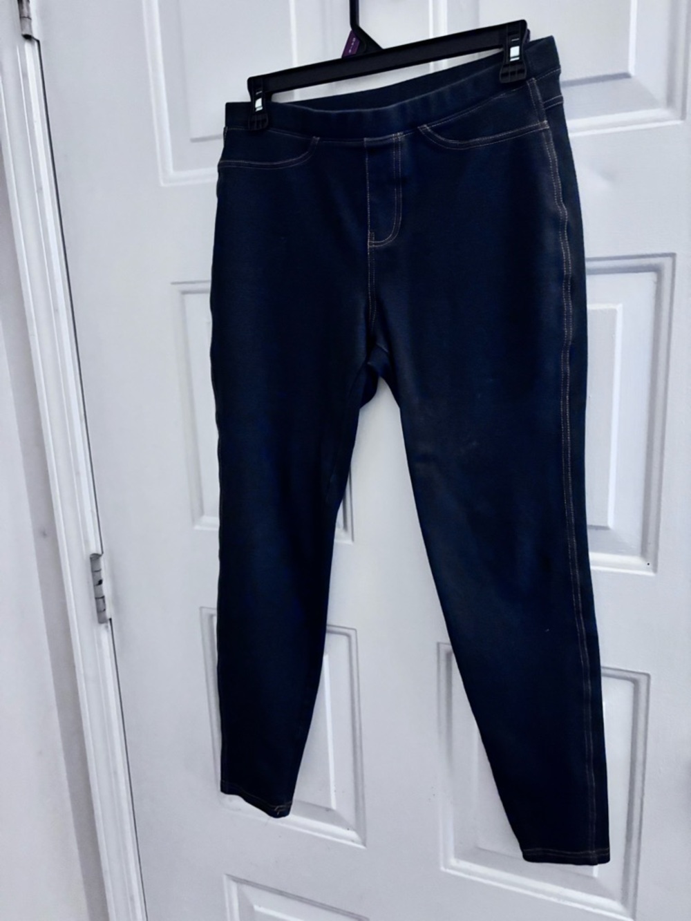 Women’s Navy Stretch Jeggings with Contrast Stitching